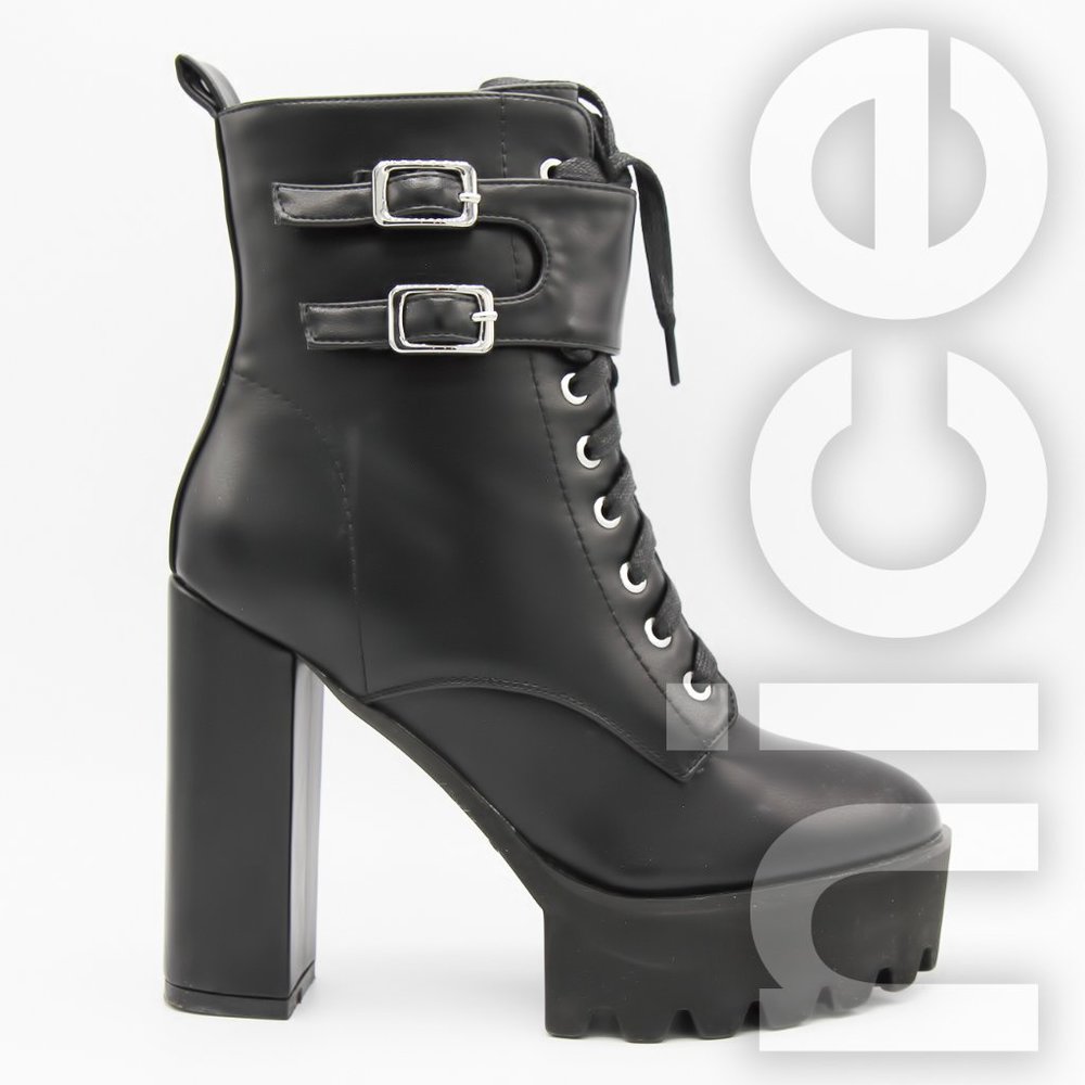 SIMMI LONDON KAM BLACK CHUNKY LACE UP BOOTS
